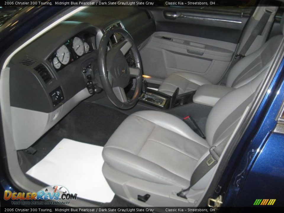 2006 Chrysler 300 Touring Midnight Blue Pearlcoat / Dark Slate Gray/Light Slate Gray Photo #19