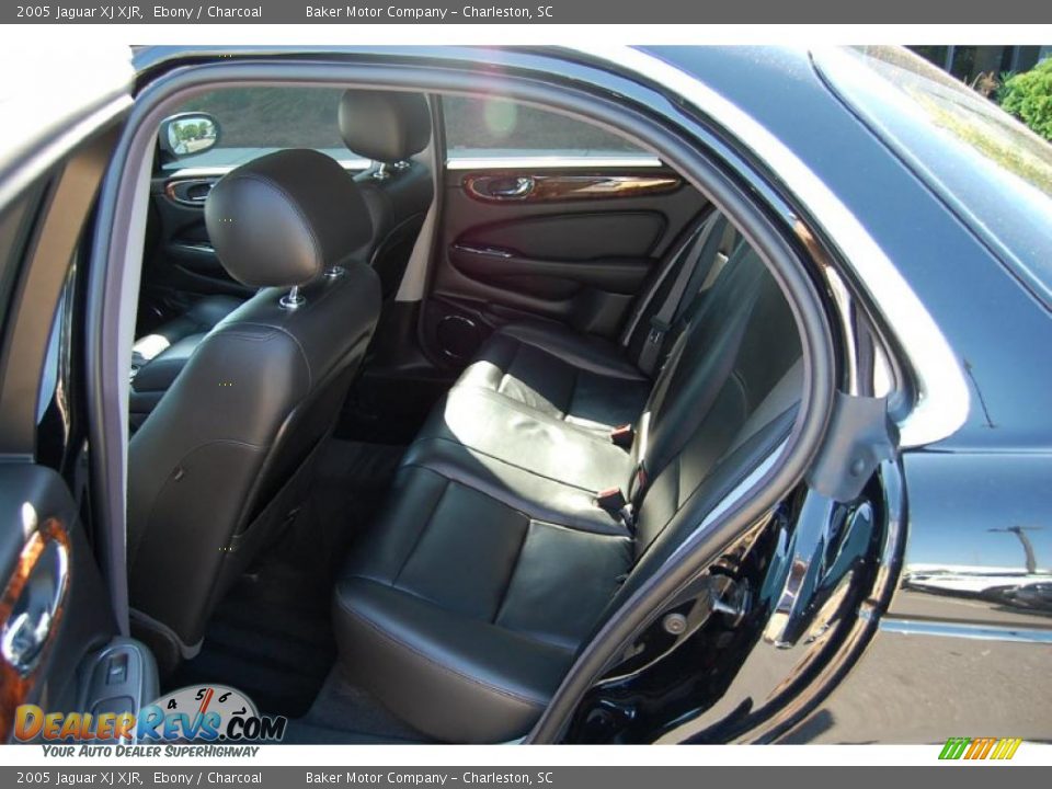 2005 Jaguar XJ XJR Ebony / Charcoal Photo #8