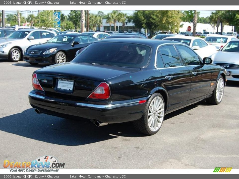 2005 Jaguar XJ XJR Ebony / Charcoal Photo #16