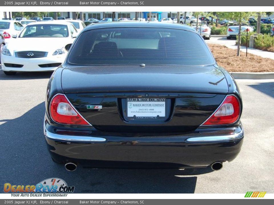 2005 Jaguar XJ XJR Ebony / Charcoal Photo #17