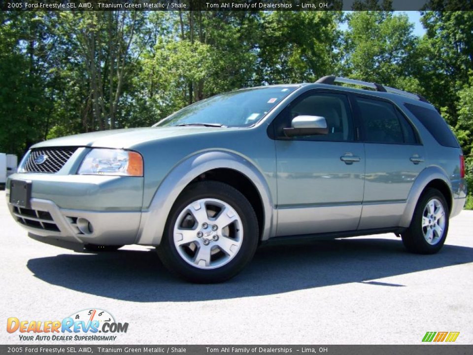2005 Ford Freestyle SEL AWD Titanium Green Metallic / Shale Photo #5
