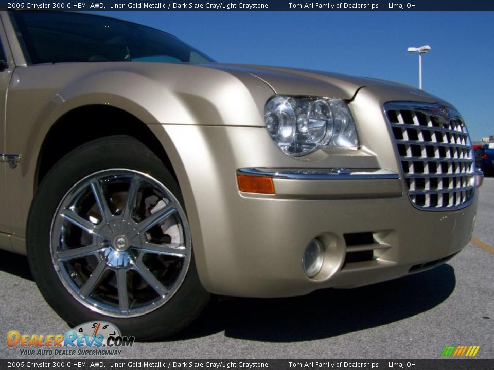 2006 Chrysler 300 C HEMI AWD Linen Gold Metallic / Dark Slate Gray/Light Graystone Photo #2