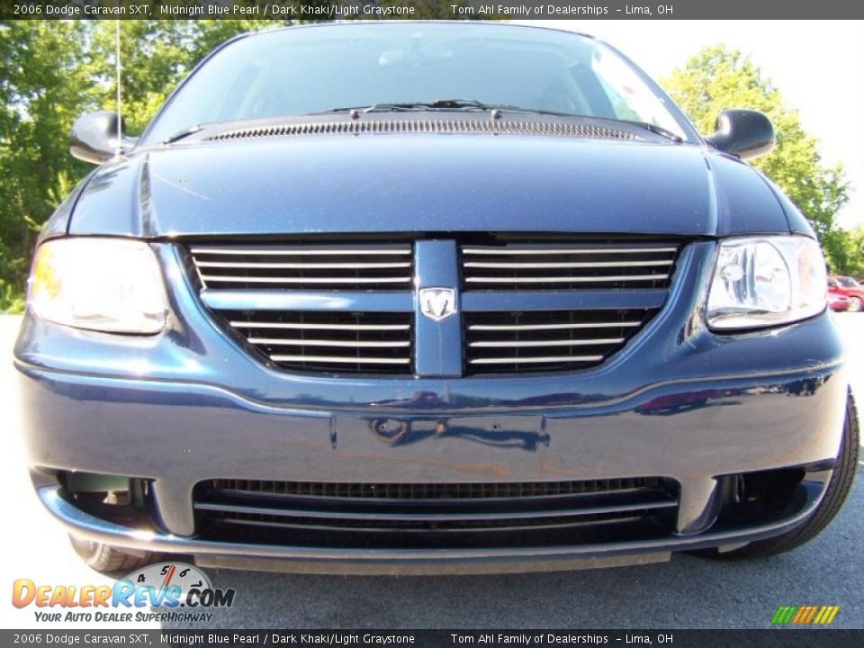 2006 Dodge Caravan SXT Midnight Blue Pearl / Dark Khaki/Light Graystone Photo #1