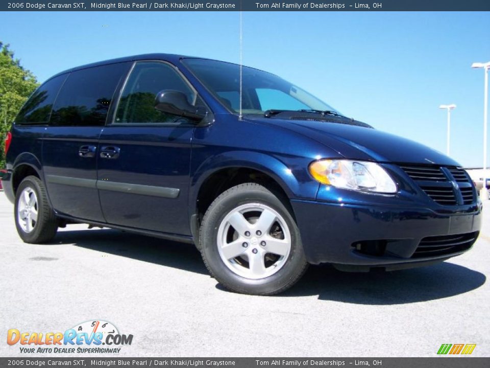 2006 Dodge Caravan SXT Midnight Blue Pearl / Dark Khaki/Light Graystone Photo #2