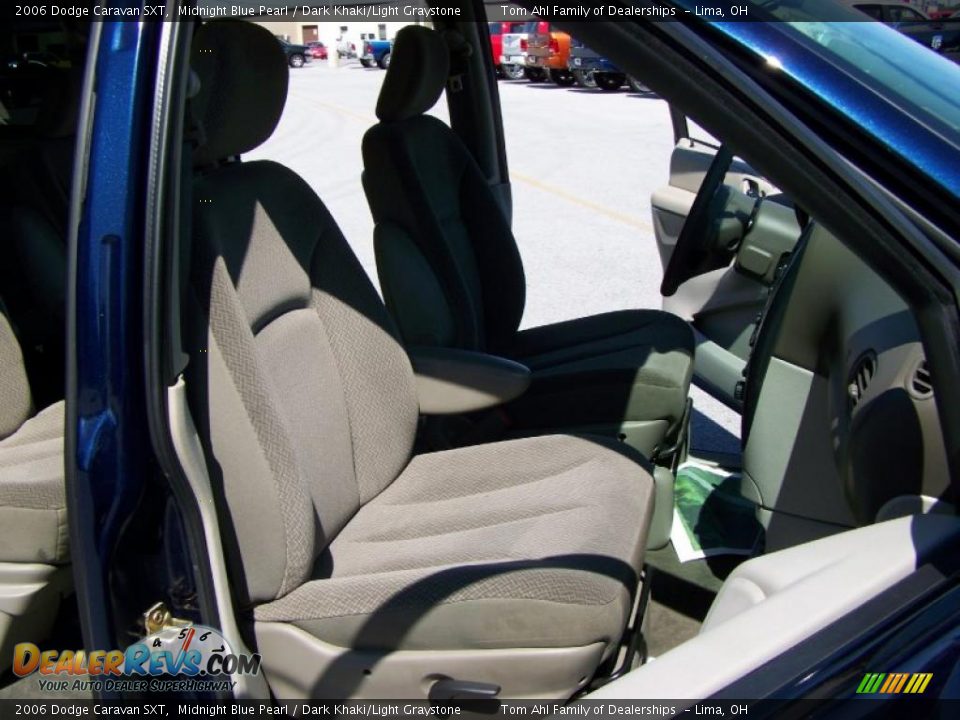 2006 Dodge Caravan SXT Midnight Blue Pearl / Dark Khaki/Light Graystone Photo #12