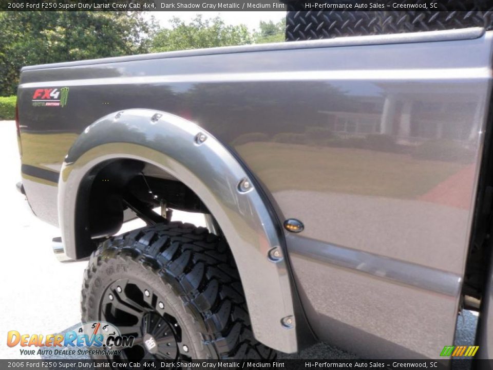2006 Ford F250 Super Duty Lariat Crew Cab 4x4 Dark Shadow Gray Metallic / Medium Flint Photo #24