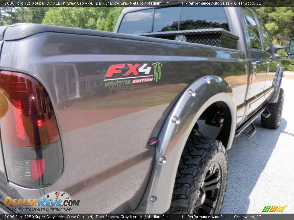 2006 Ford F250 Super Duty Lariat Crew Cab 4x4 Dark Shadow Gray Metallic / Medium Flint Photo #25