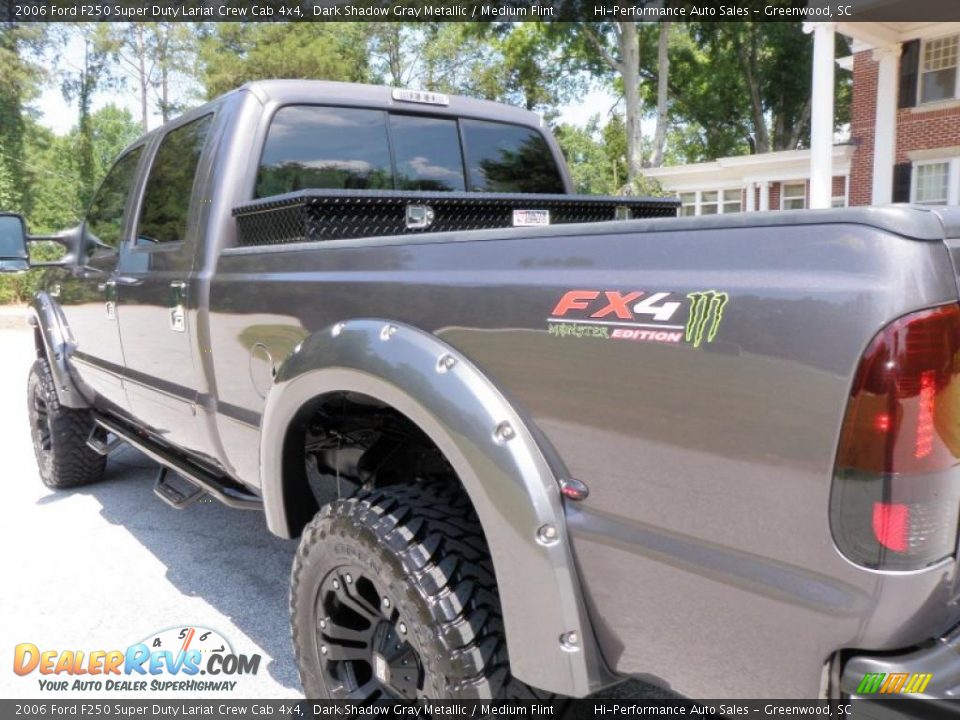 2006 Ford F250 Super Duty Lariat Crew Cab 4x4 Dark Shadow Gray Metallic / Medium Flint Photo #31