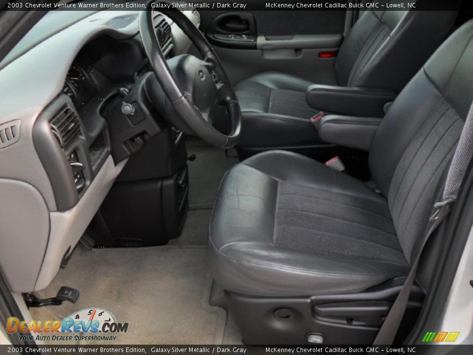 2003 Chevrolet Venture Warner Brothers Edition Galaxy Silver Metallic / Dark Gray Photo #7