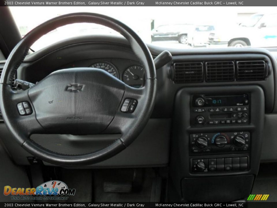 2003 Chevrolet Venture Warner Brothers Edition Galaxy Silver Metallic / Dark Gray Photo #15