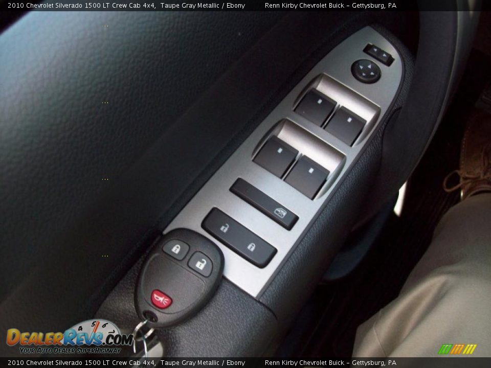 2010 Chevrolet Silverado 1500 LT Crew Cab 4x4 Taupe Gray Metallic / Ebony Photo #17