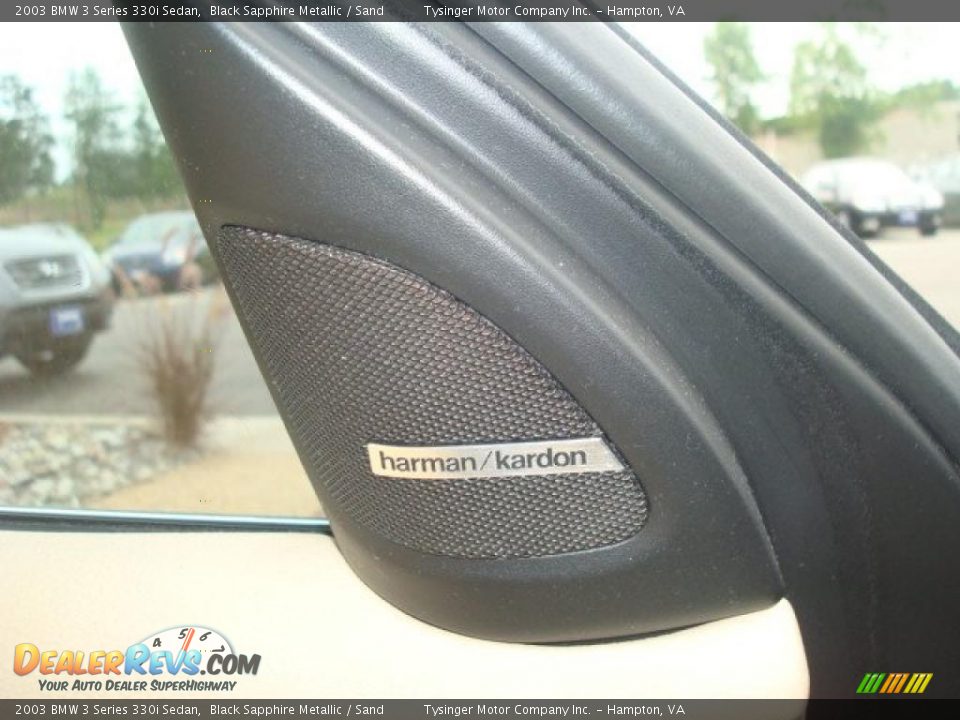 2003 BMW 3 Series 330i Sedan Black Sapphire Metallic / Sand Photo #14