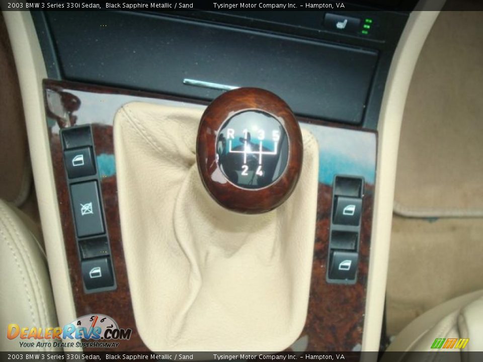 2003 BMW 3 Series 330i Sedan Black Sapphire Metallic / Sand Photo #19