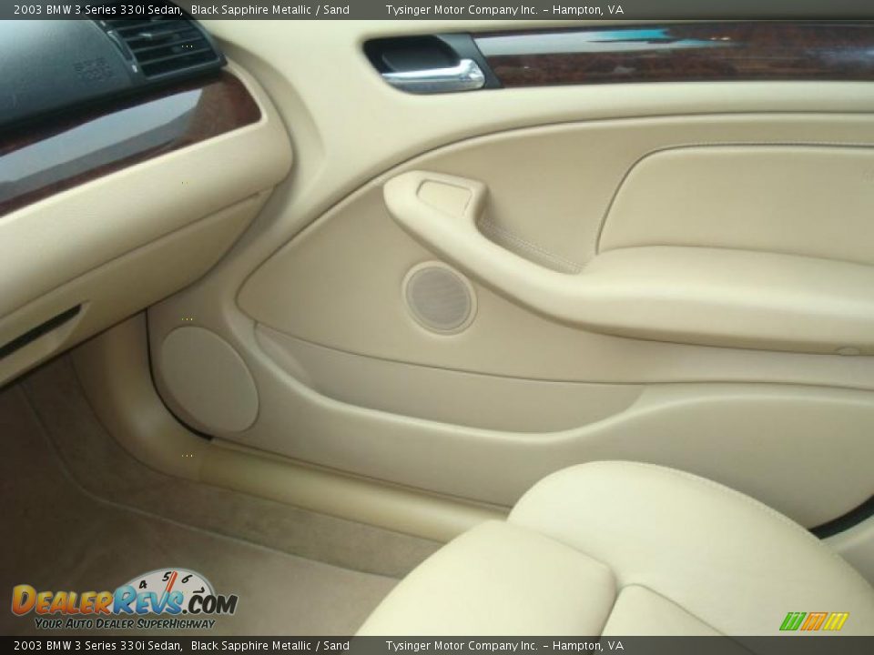 2003 BMW 3 Series 330i Sedan Black Sapphire Metallic / Sand Photo #20