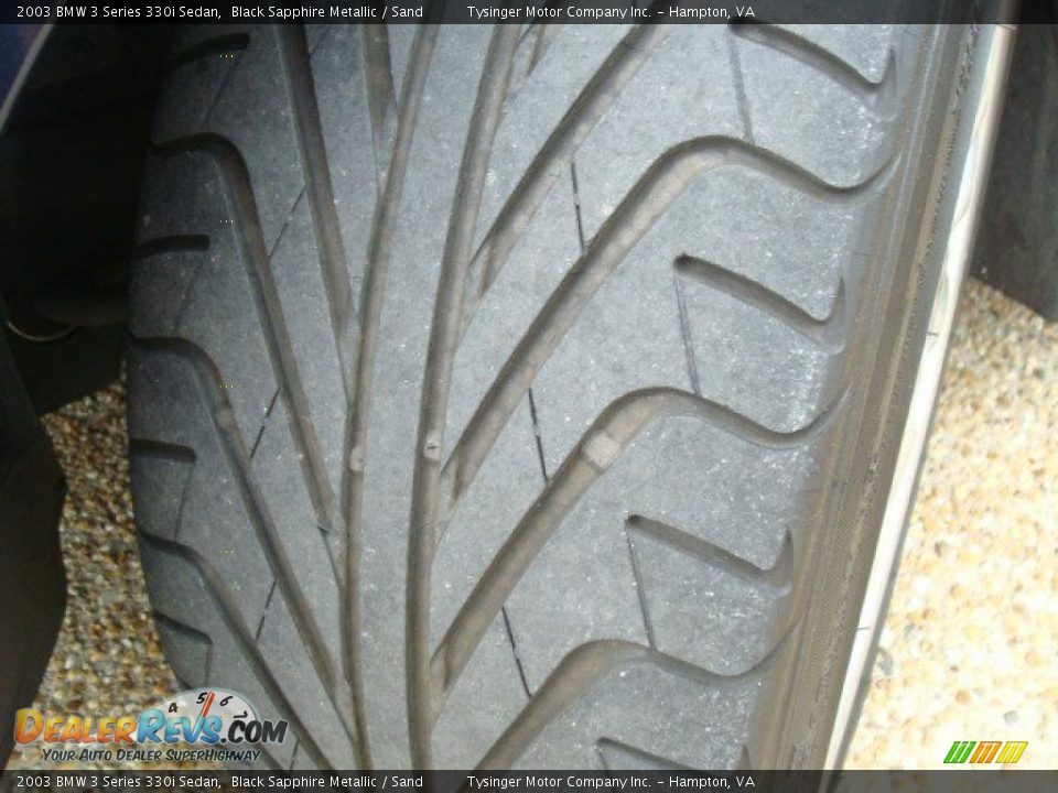 2003 BMW 3 Series 330i Sedan Black Sapphire Metallic / Sand Photo #23