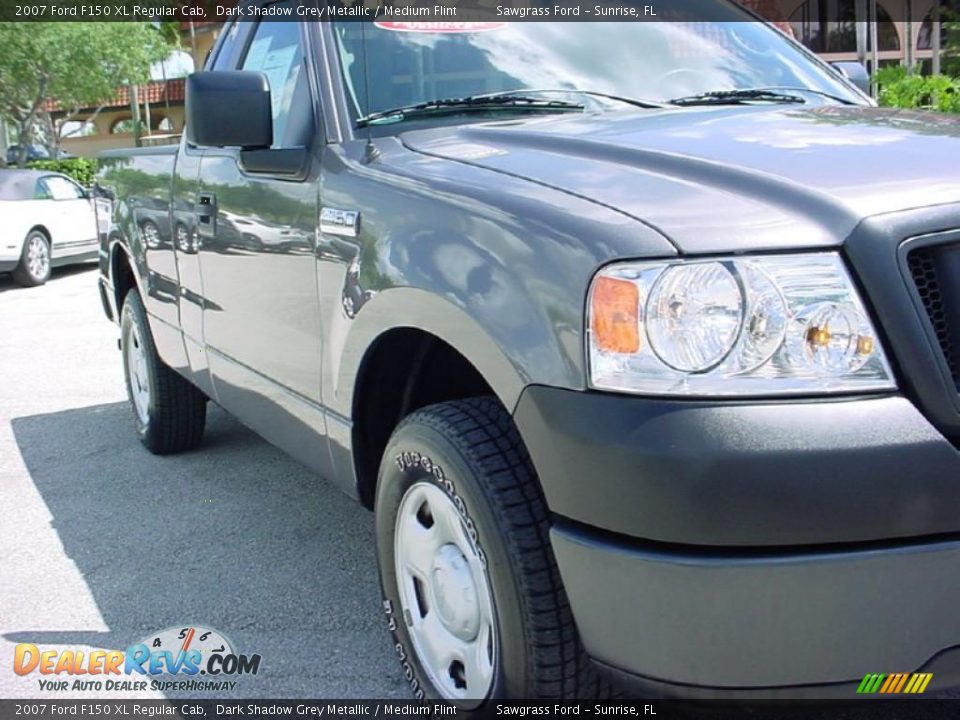 2007 Ford F150 XL Regular Cab Dark Shadow Grey Metallic / Medium Flint Photo #2