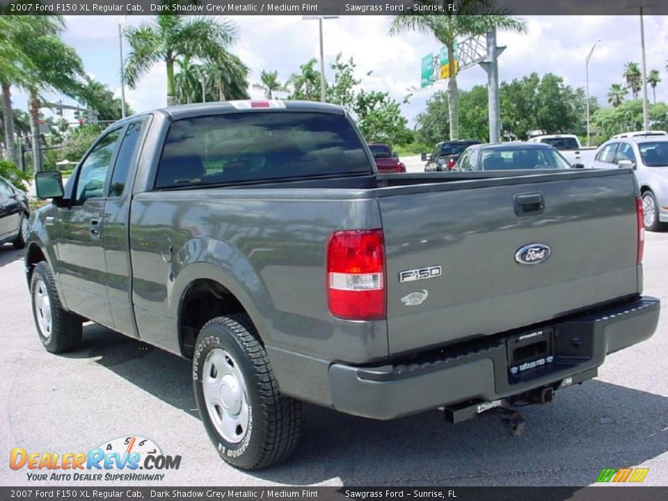2007 Ford F150 XL Regular Cab Dark Shadow Grey Metallic / Medium Flint Photo #10
