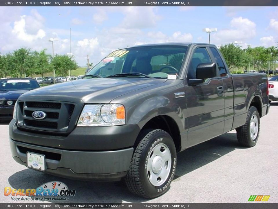2007 Ford F150 XL Regular Cab Dark Shadow Grey Metallic / Medium Flint Photo #15