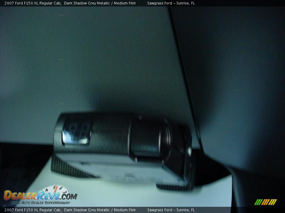 2007 Ford F150 XL Regular Cab Dark Shadow Grey Metallic / Medium Flint Photo #21