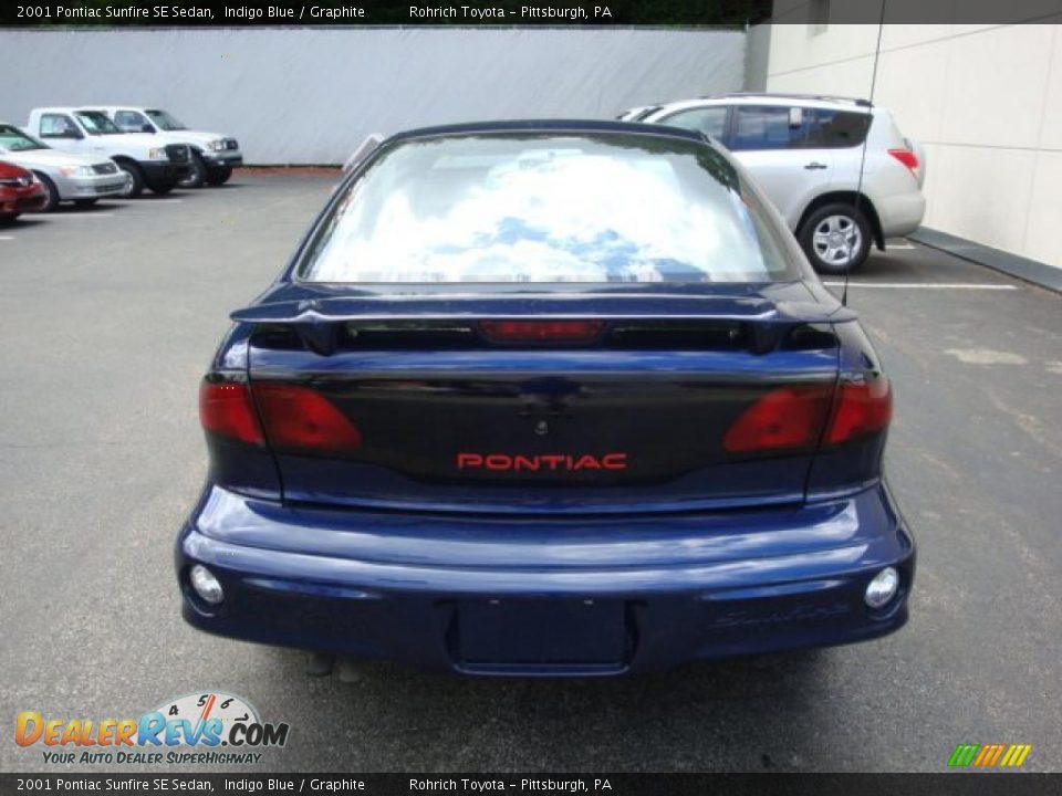 2001 Pontiac Sunfire SE Sedan Indigo Blue / Graphite Photo #3