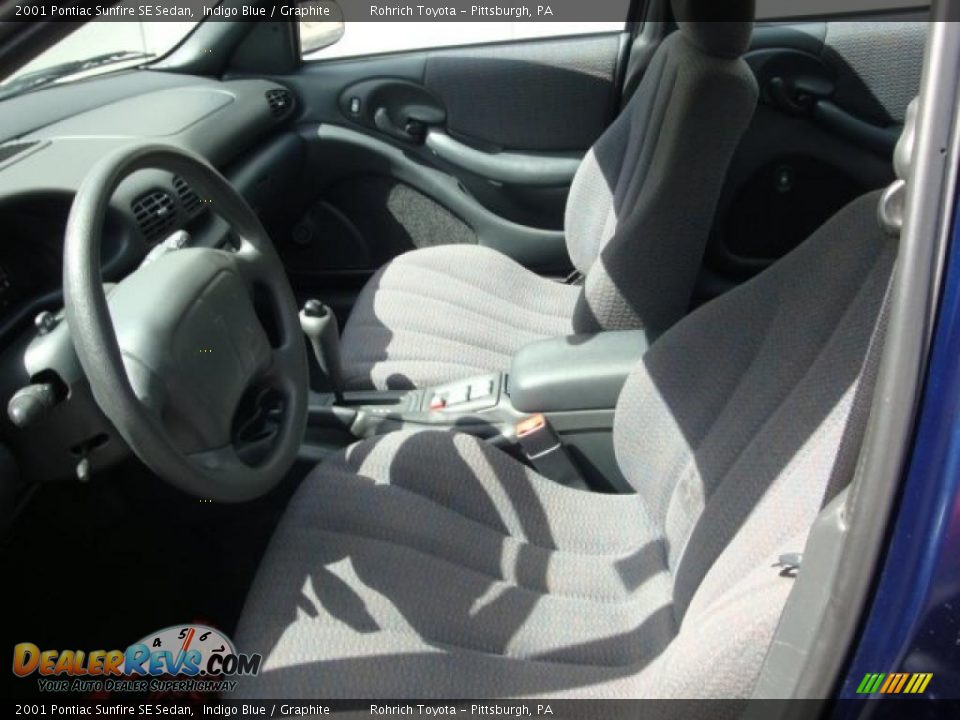 2001 Pontiac Sunfire SE Sedan Indigo Blue / Graphite Photo #7