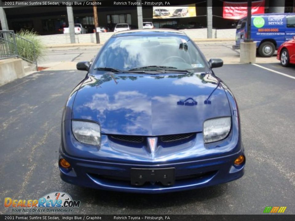 2001 Pontiac Sunfire SE Sedan Indigo Blue / Graphite Photo #10