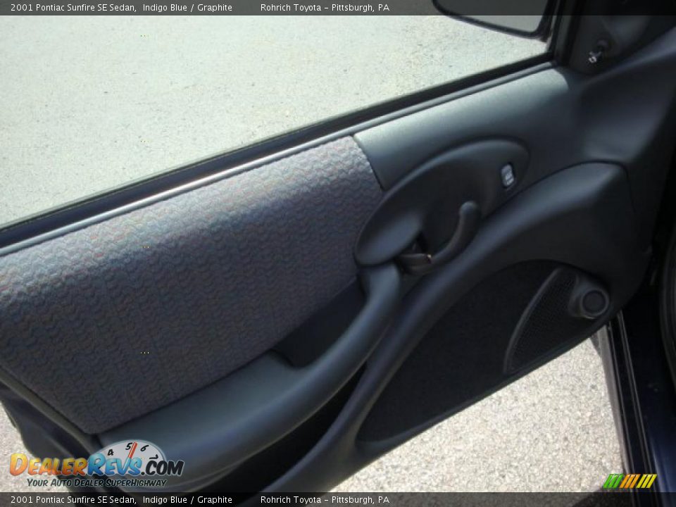2001 Pontiac Sunfire SE Sedan Indigo Blue / Graphite Photo #15