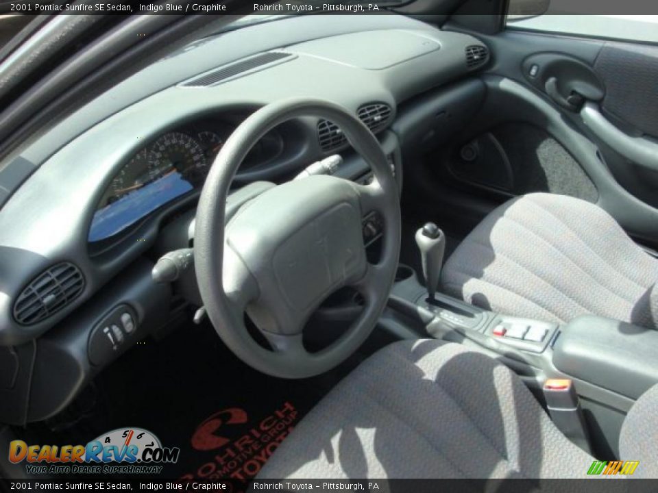 2001 Pontiac Sunfire SE Sedan Indigo Blue / Graphite Photo #16