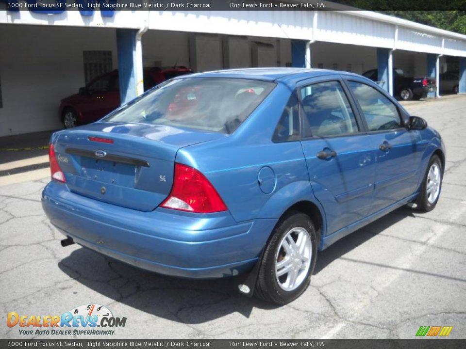 2000 Ford Focus SE Sedan Light Sapphire Blue Metallic / Dark Charcoal Photo #2