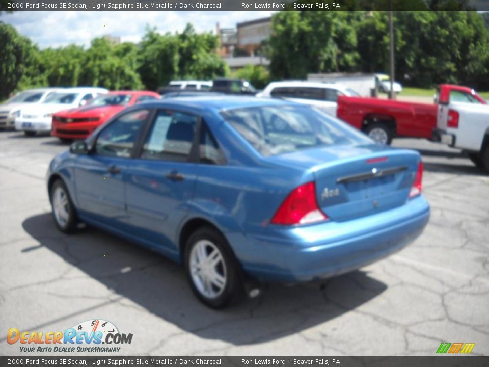 2000 Ford Focus SE Sedan Light Sapphire Blue Metallic / Dark Charcoal Photo #4