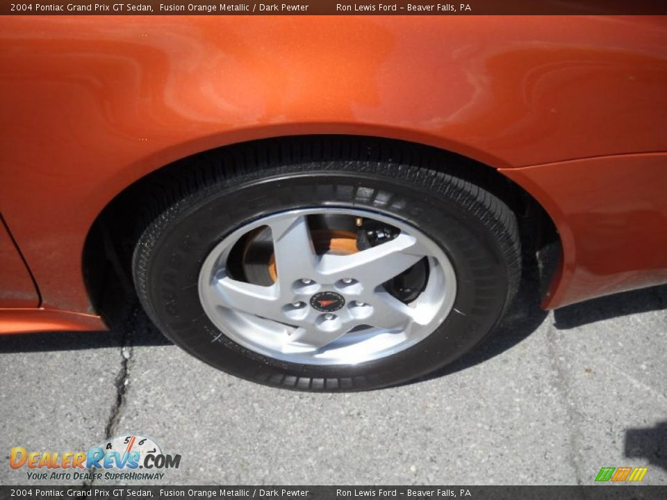 2004 Pontiac Grand Prix GT Sedan Fusion Orange Metallic / Dark Pewter Photo #19