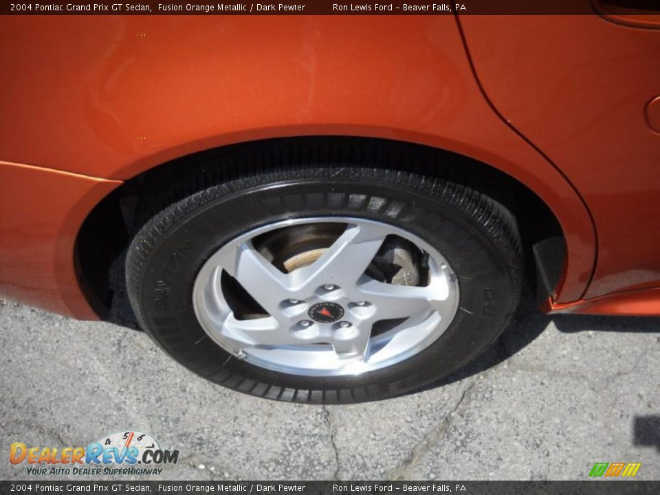 2004 Pontiac Grand Prix GT Sedan Fusion Orange Metallic / Dark Pewter Photo #20