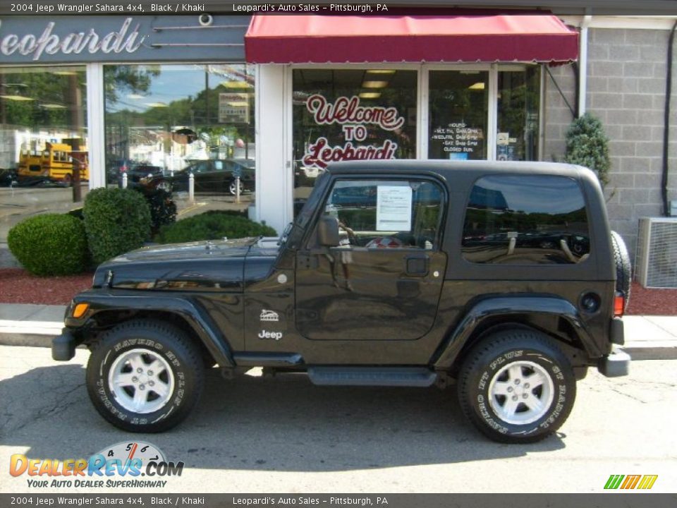 2004 Jeep Wrangler Sahara 4x4 Black / Khaki Photo #2
