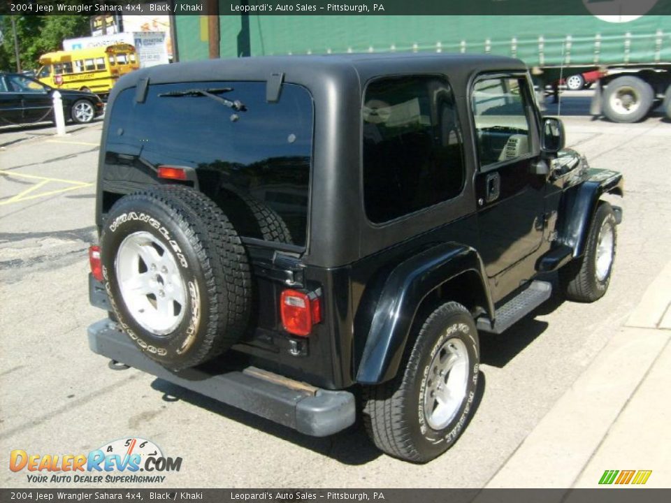 2004 Jeep Wrangler Sahara 4x4 Black / Khaki Photo #5