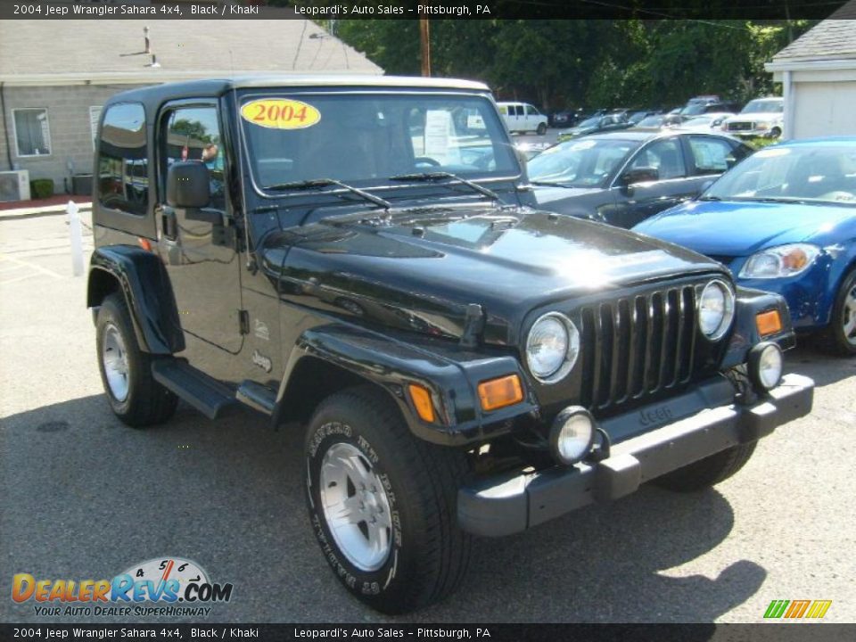 2004 Jeep Wrangler Sahara 4x4 Black / Khaki Photo #7
