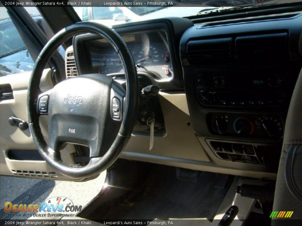 2004 Jeep Wrangler Sahara 4x4 Black / Khaki Photo #16