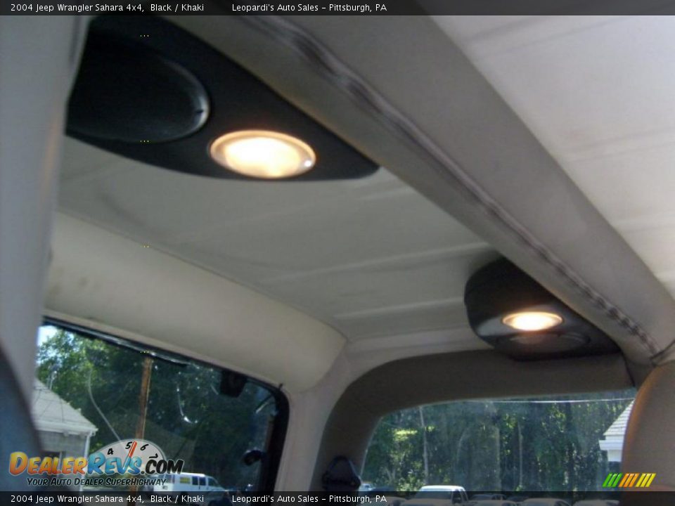 2004 Jeep Wrangler Sahara 4x4 Black / Khaki Photo #18