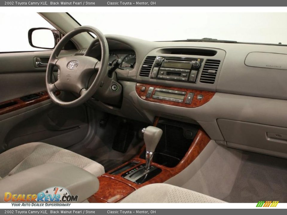 2002 Toyota Camry XLE Black Walnut Pearl / Stone Photo #18