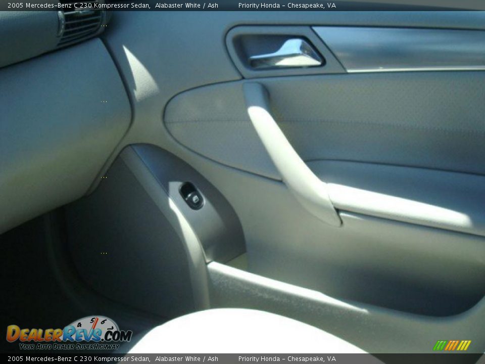 2005 Mercedes-Benz C 230 Kompressor Sedan Alabaster White / Ash Photo #19
