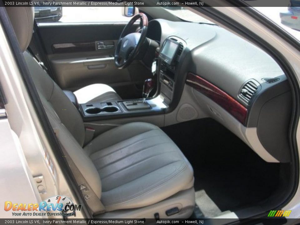 2003 Lincoln LS V6 Ivory Parchment Metallic / Espresso/Medium Light Stone Photo #9