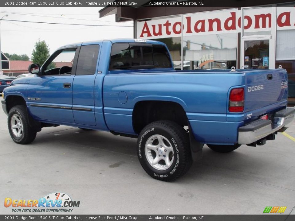 2001 Dodge Ram 1500 SLT Club Cab 4x4 Intense Blue Pearl / Mist Gray Photo #4