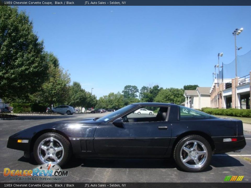 1989 Chevrolet Corvette Coupe Black / Black Photo #3