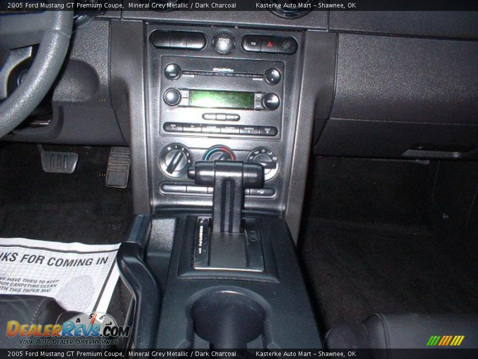 2005 Ford Mustang GT Premium Coupe Mineral Grey Metallic / Dark Charcoal Photo #9