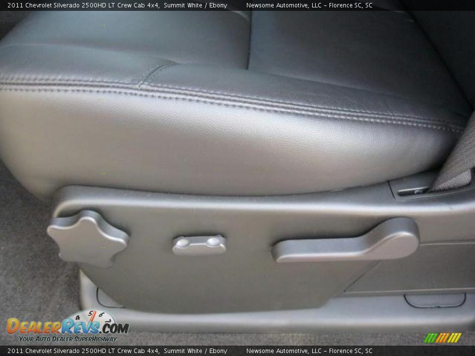 2011 Chevrolet Silverado 2500HD LT Crew Cab 4x4 Summit White / Ebony Photo #10
