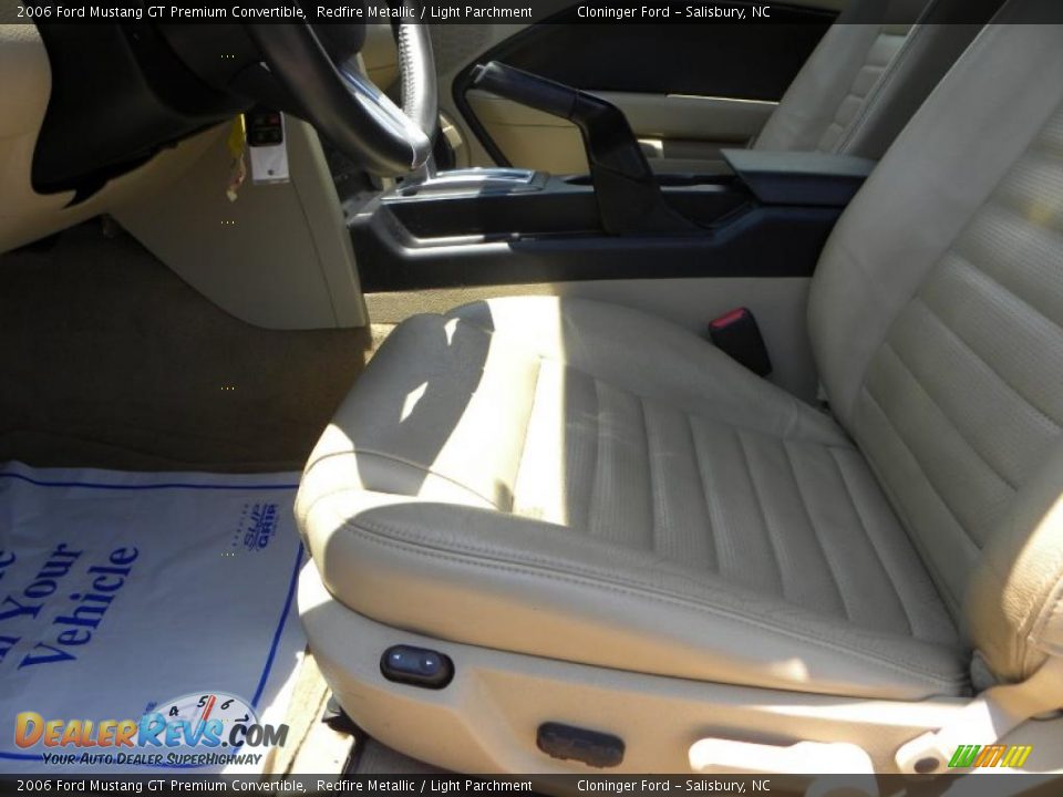 2006 Ford Mustang GT Premium Convertible Redfire Metallic / Light Parchment Photo #15