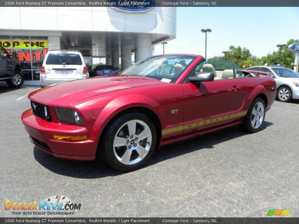 2006 Ford Mustang GT Premium Convertible Redfire Metallic / Light Parchment Photo #25