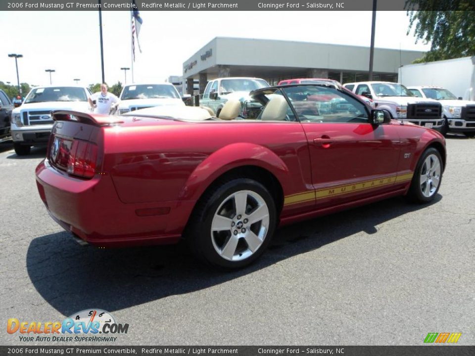 2006 Ford Mustang GT Premium Convertible Redfire Metallic / Light Parchment Photo #27