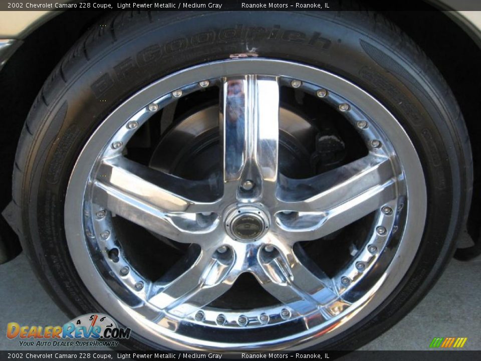 2002 Chevrolet Camaro Z28 Coupe Light Pewter Metallic / Medium Gray Photo #13
