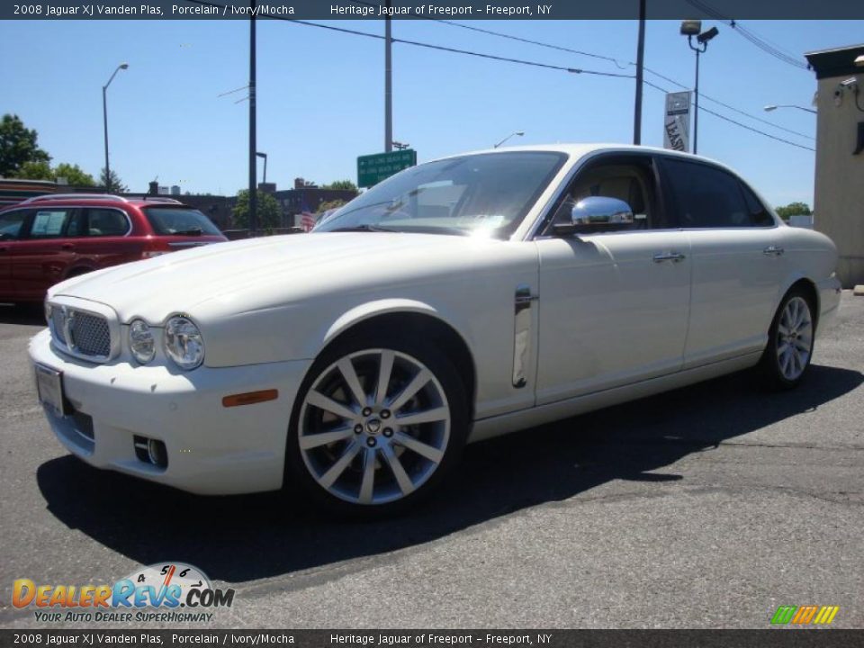 2008 Jaguar XJ Vanden Plas Porcelain / Ivory/Mocha Photo #1