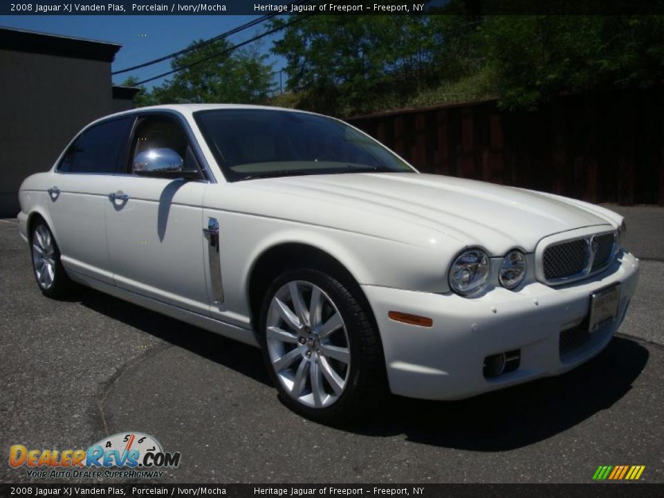 2008 Jaguar XJ Vanden Plas Porcelain / Ivory/Mocha Photo #9